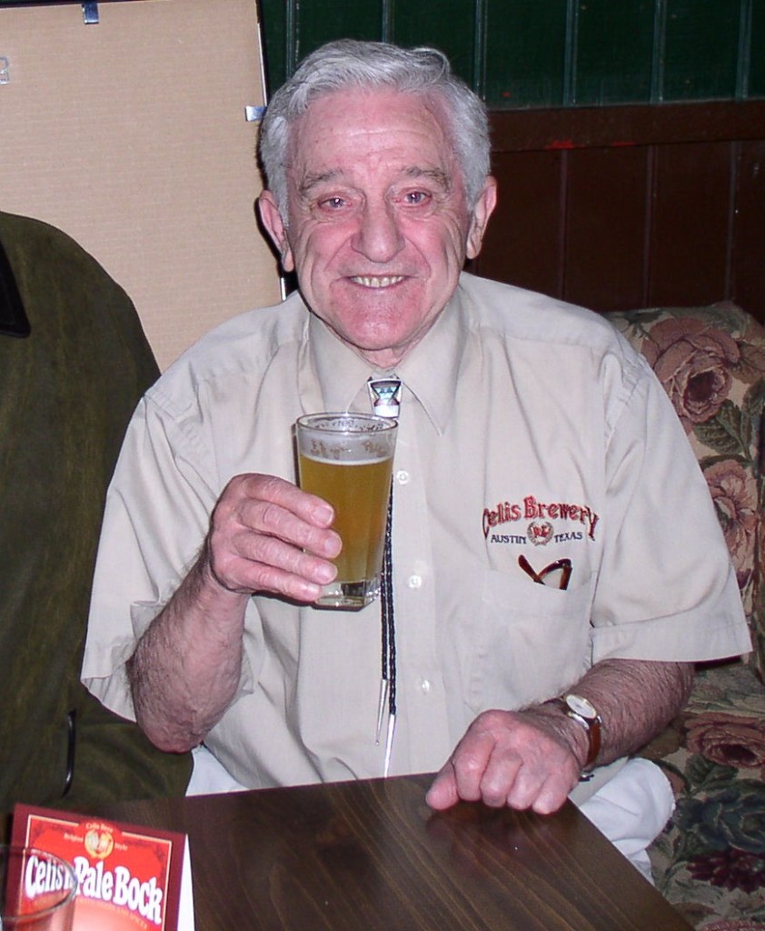 Auch Milchmänner mögen Bier: Hoegaarden-Erfinder Pièrre Celis. Quelle: By Trentjohnson at English Wikipedia, CC BY 3.0