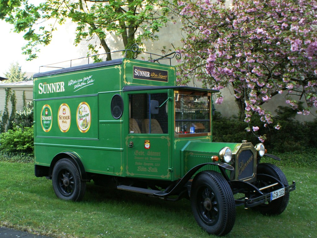Die Brauerei Sünner warb als erste mit dem Namen Kölsch für ein Bier. Quelle: von Rolf H. (Rolf Heinrich, Köln) – Eigenes Werk, CC BY 3.0, wikipedia.com